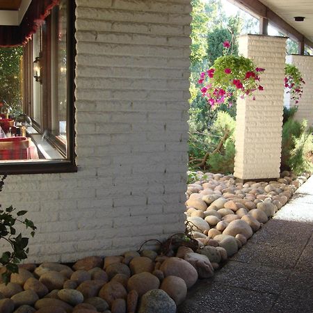 Eckeroe Hotell & Restaurang Екстериор снимка