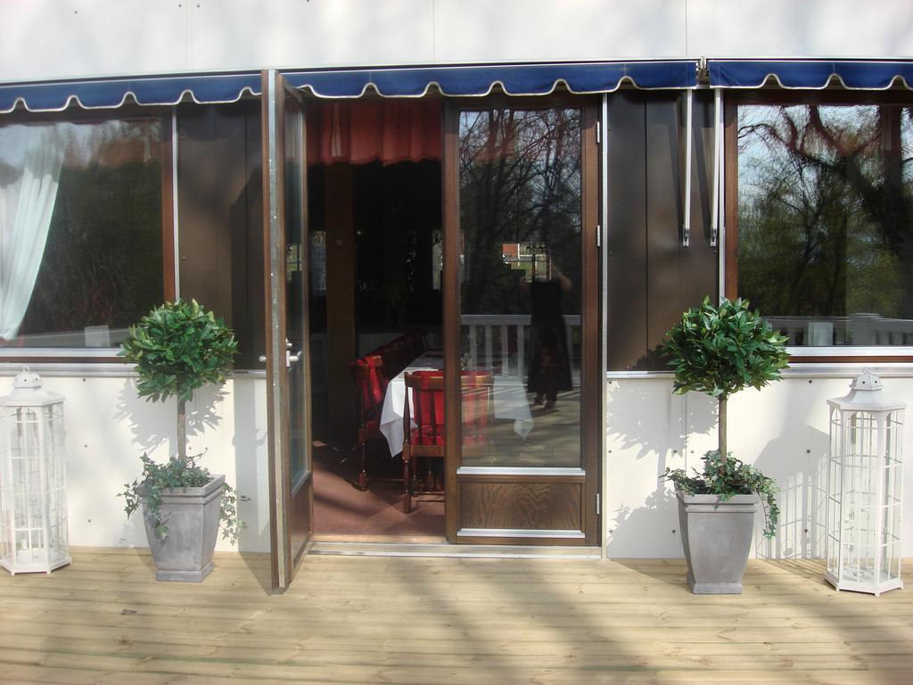 Eckeroe Hotell & Restaurang Екстериор снимка