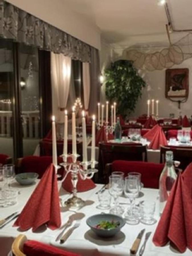 Eckeroe Hotell & Restaurang Екстериор снимка