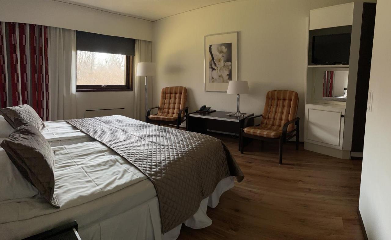 Eckeroe Hotell & Restaurang Екстериор снимка