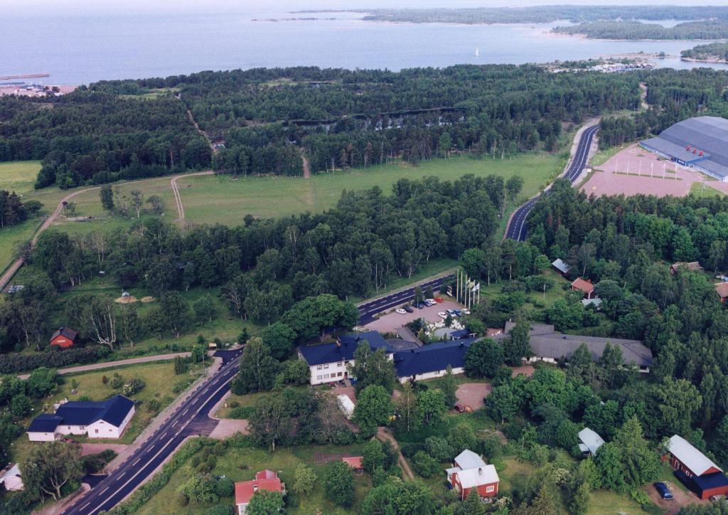 Eckeroe Hotell & Restaurang Екстериор снимка