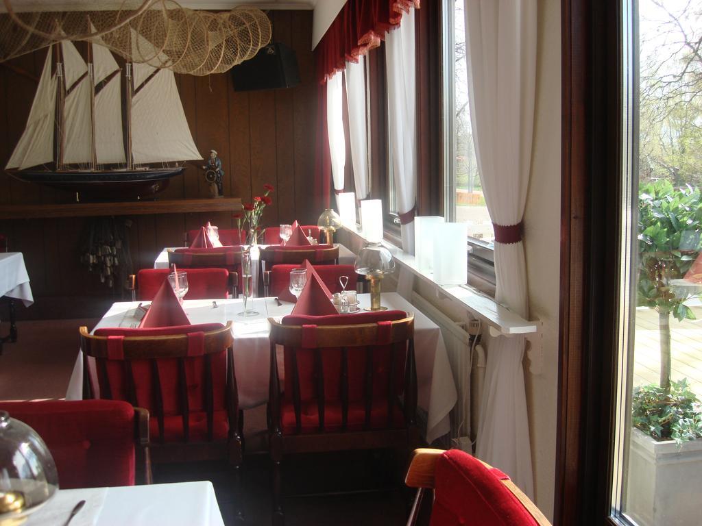 Eckeroe Hotell & Restaurang Екстериор снимка
